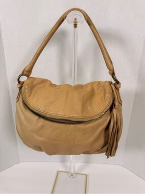Casual Tan Leather Shoulder Bag with Tassel Accent